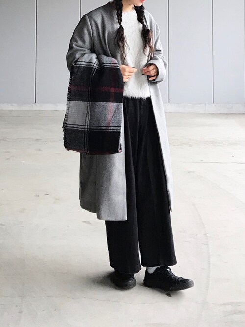 yuki使用「URBAN RESEARCH Sonny Label（フェザーニットプルオーバー）」的時尚穿搭