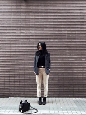 「UNIQLO（ユニクロ）のアイテム（スラックス、ベージュ系）」を使った、Akan さん（レディース・160cm）の冬コーディネート