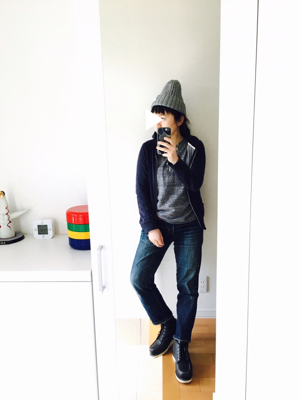 「ootd、アメカジ、カジュアル、シンプル、レッドウイング、パーカー、デニム、goro's、ニット帽、aya_pe_code」｜「HOLLYWOOD RANCH MARKETのアイテム（デニムパンツ、ブルー系）」を使った、_____aya.peさん（レディース・158cm）の秋コーディネートの1枚目の写真