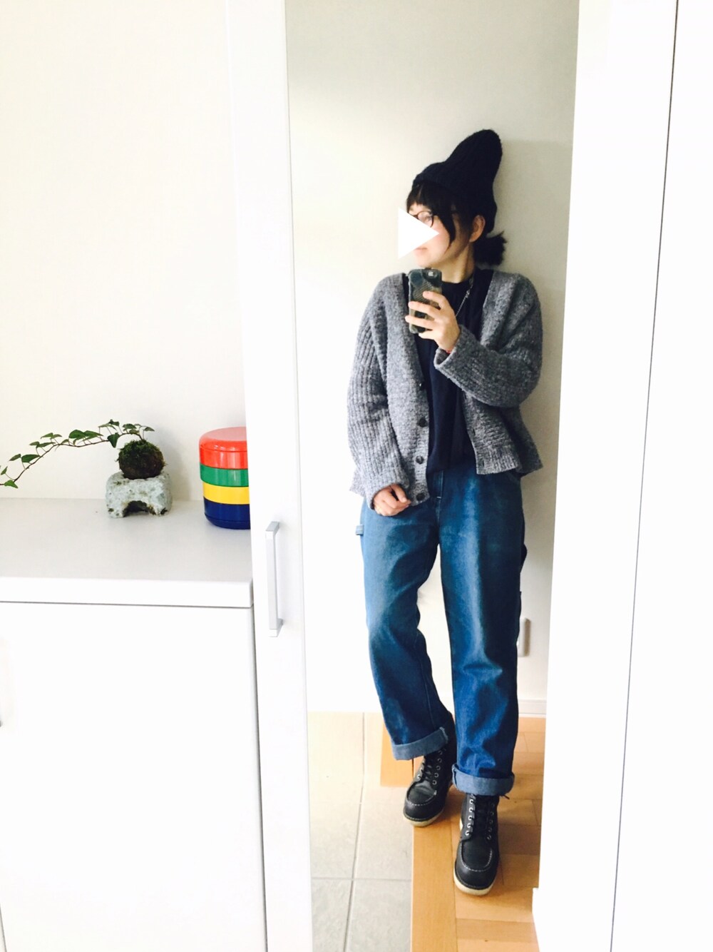 「ootd、アメカジ、秋コーデ、ワークブーツ、カーゴパンツ、ブラウス、カーディガン、ニット帽、メガネ×ニット帽、aya_pe_code」｜「私の製作のオーダーメイド/お財布バッグ/キャメル色/ヒネリ金具（財布、ブラウン系）」を使った、_____aya.peさん（レディース・158cm）の秋コーディネートの1枚目の写真