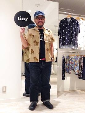 「アイテム（トップス、ベージュ系）」を使った、tinyworldさん（メンズ・175cm）の夏コーディネート