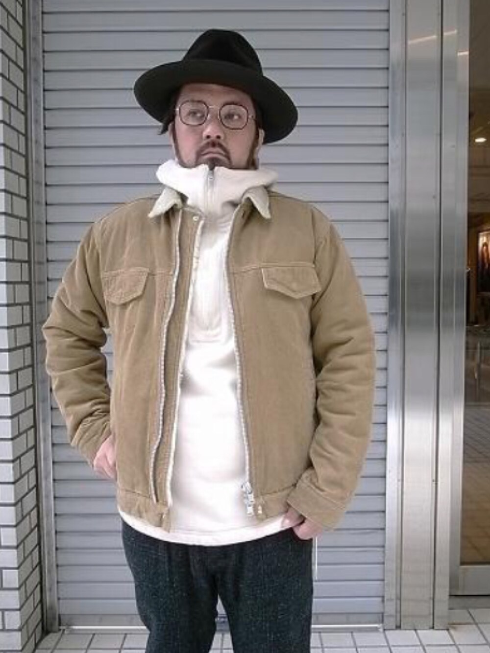 「nonnative、WACKO MARIA 、GDC、ワークジャケット、ボアジャケット、ハーフジップパーカー、チェックパンツ、ハット、めがね、モミアゲ最高❗️」｜「WACKO MARIAのアイテム（ハット、ブラウン系）」を使った、tinyworldさん（メンズ・173cm）の秋コーディネートの1枚目の写真