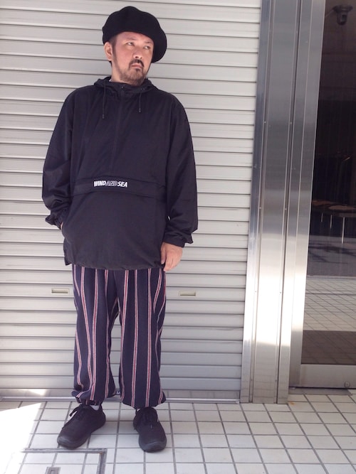 WIND AND SEAのナイロンジャケットを使った人気ファッション