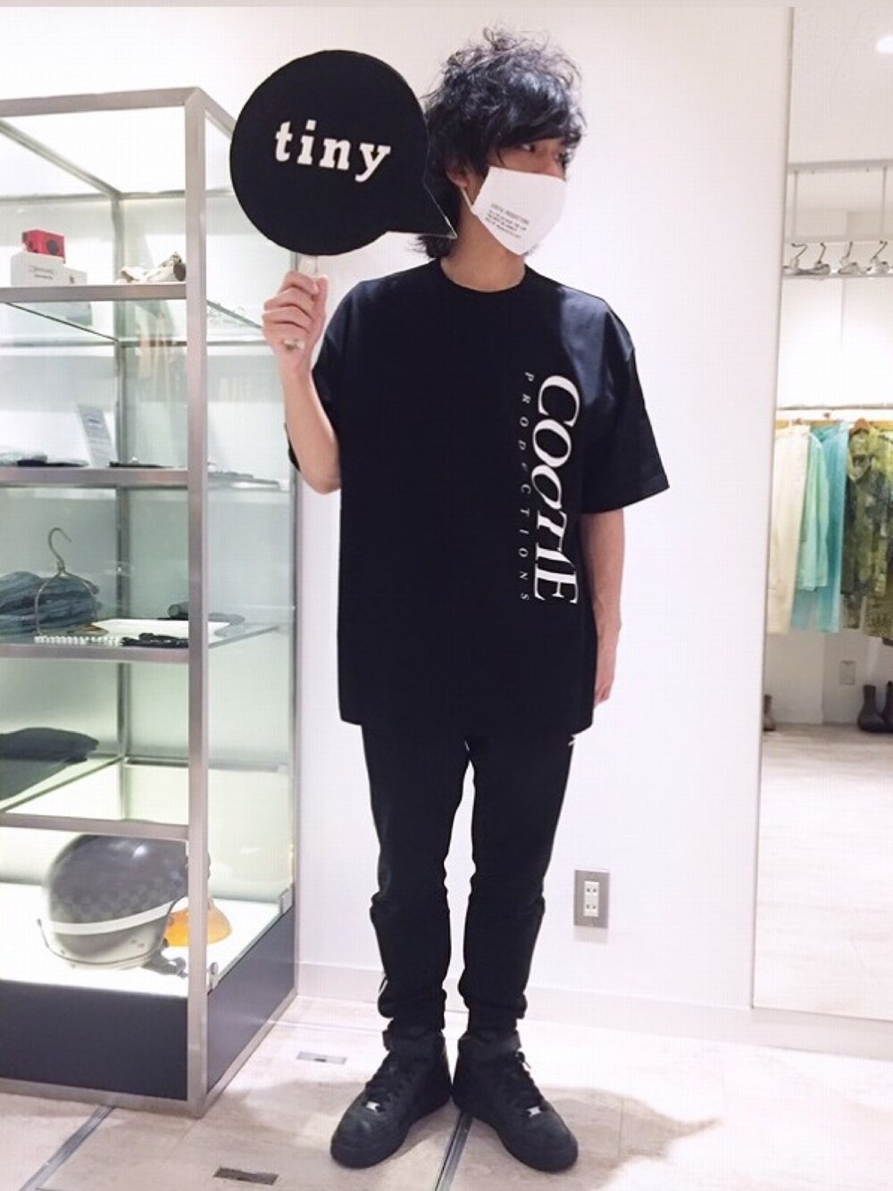 「COOTIE、cootieproductions、ロゴT、マスク、マスクコーデ」｜「COOTIE PRODUCTIONSのアイテム（Tシャツ/カットソー、ブラック系）」を使った、tinyworldさん（メンズ・172cm）の夏コーディネートの1枚目の写真