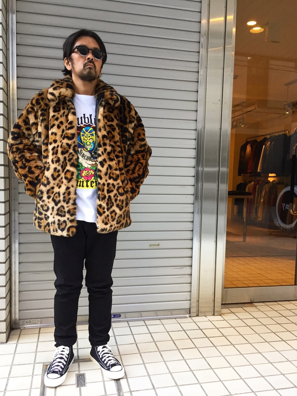 「WACKO MARIA 、COOTIE、nonnative、サングラス、スニーカー、ストレッチデニム、コラボデニム、ファージャケット、アニマル柄、モミアゲで冬の防寒対策」｜「COOTIE PRODUCTIONSのアイテム（サングラス、その他）」を使った、tinyworldさん（メンズ・173cm）の冬コーディネートの1枚目の写真