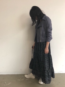「ロング丈」｜「アイテム（ライダースジャケット）」を使った、くすみんさん（レディース・153cm）の春コーディネート