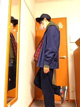 「REIGNING CHAMP（レイニングチャンプ）のアイテム（パンツ）」を使った、NAAGAさん（メンズ・176cm）の春コーディネート