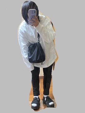 「UNIQLO（ユニクロ）のクルーネックＴ（長袖）（Tシャツ/カットソー）」を使った、ひさん（レディース・160cm）の春コーディネート