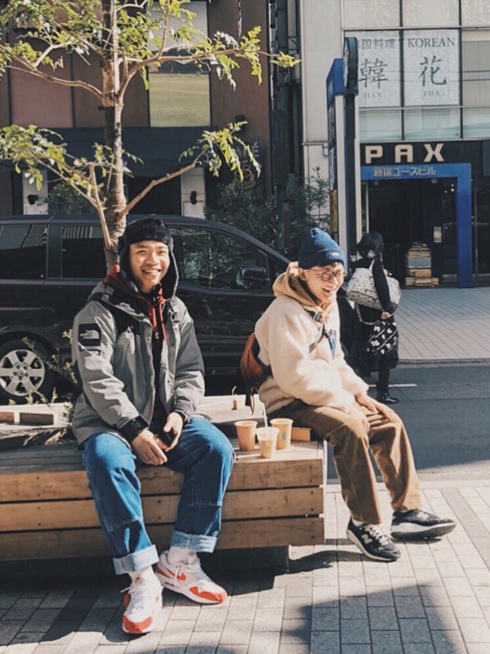 「supreme、THE NORTH FACE、patagonia、Dickies、NIKE、New Balance、BEAMS、Gregory、ootd、JKS shop」｜「Supreme のアイテム（ニットキャップ/ビーニー、ブルー系）」を使った、陳翰さん（メンズ・180cm）の春コーディネートの1枚目の写真