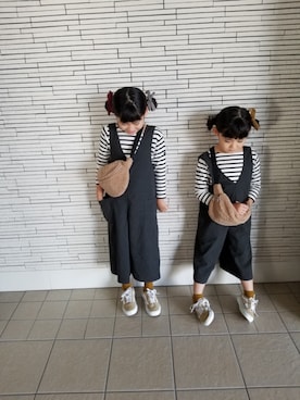 「GU（ジーユー）のアイテム（サロペット/オーバーオール）」を使った、auouaさん（キッズ・110cm）の冬コーディネート