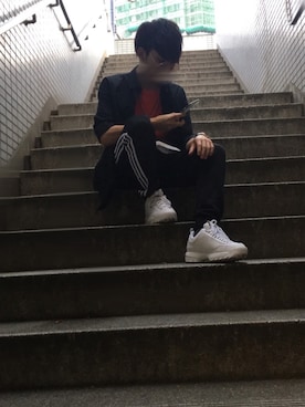 「FILA（フィラ）のFILA Disrupter 2 (WHT)（スニーカー、ホワイト系）」を使った、Leeさん（メンズ・172cm）の夏コーディネート