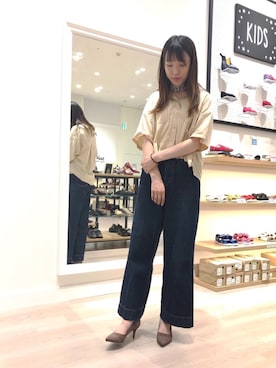 「LOWRYS FARM（ローリーズファーム）のショートＣＰＯシャツ　841006（シャツ/ブラウス）」を使った、WA浜松市野店さん（レディース・163cm）の秋コーディネート