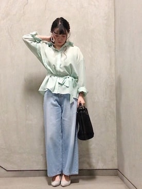 「アイテム（パンプス、グレー系）」を使った、i  mariさん（レディース・158cm）の春コーディネート