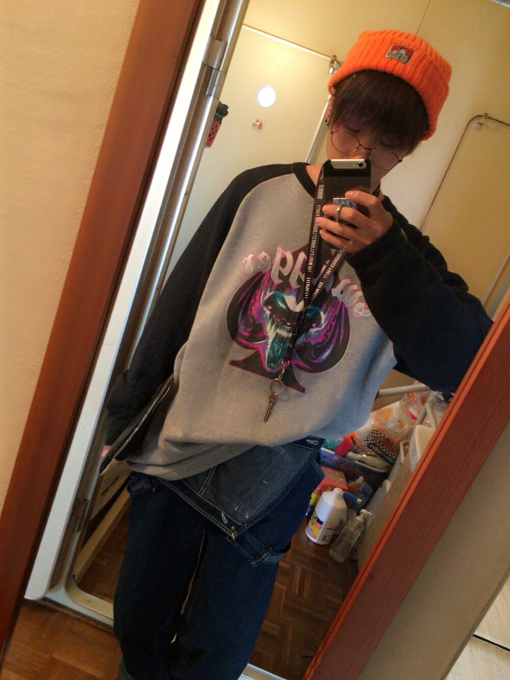 「#古着mix」｜「no brandのアイテム（スウェット、グレー系）」を使った、Ryohiさん（メンズ・175cm）の春コーディネートの1枚目の写真