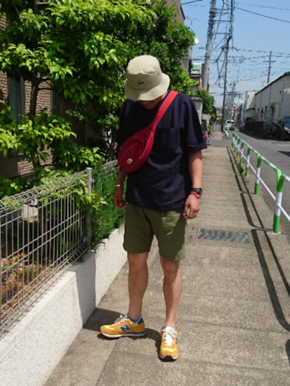 「stussy、GU、RAGEBLUE、New Balance、TIMEX、ハーフパンツ、肌ウーノ、PR、休日スタイル」｜「GUのアイテム（Tシャツ/カットソー、ブルー系）」を使った、SEさん（メンズ・177cm）の春コーディネートの1枚目の写真