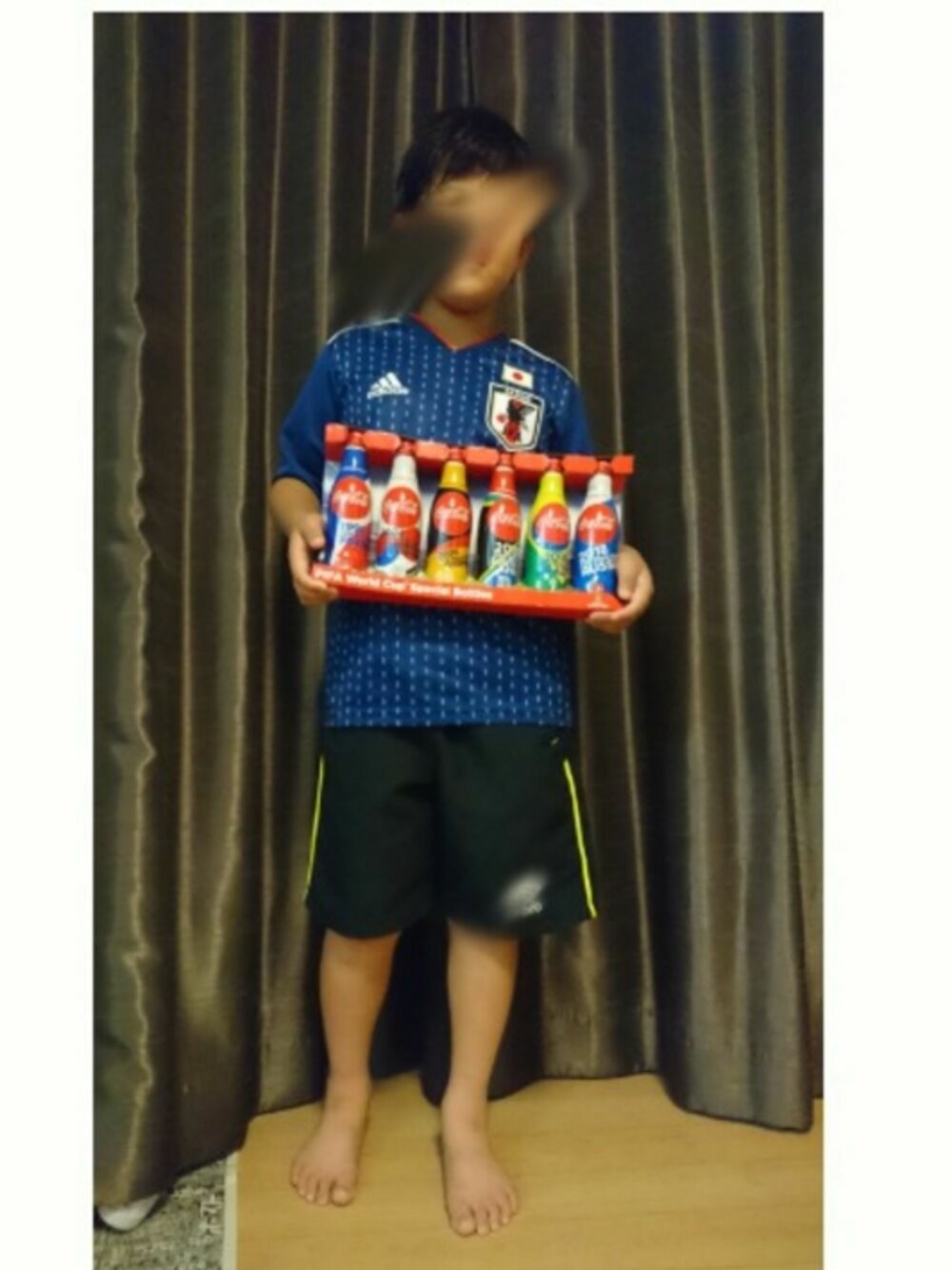 「サッカー日本代表応援コーデ、日本代表ウェア、サムライブルー、Coca-Cola、サッカー」｜「Coca-Colaのアイテム（その他、その他）」を使った、SEさん（メンズ・177cm）の夏コーディネートの1枚目の写真