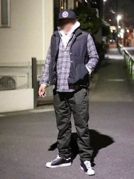 「アーバンリサーチ」｜「アイテム（ダウンベスト）」を使った、SEさん（メンズ・177cm）の冬コーディネート