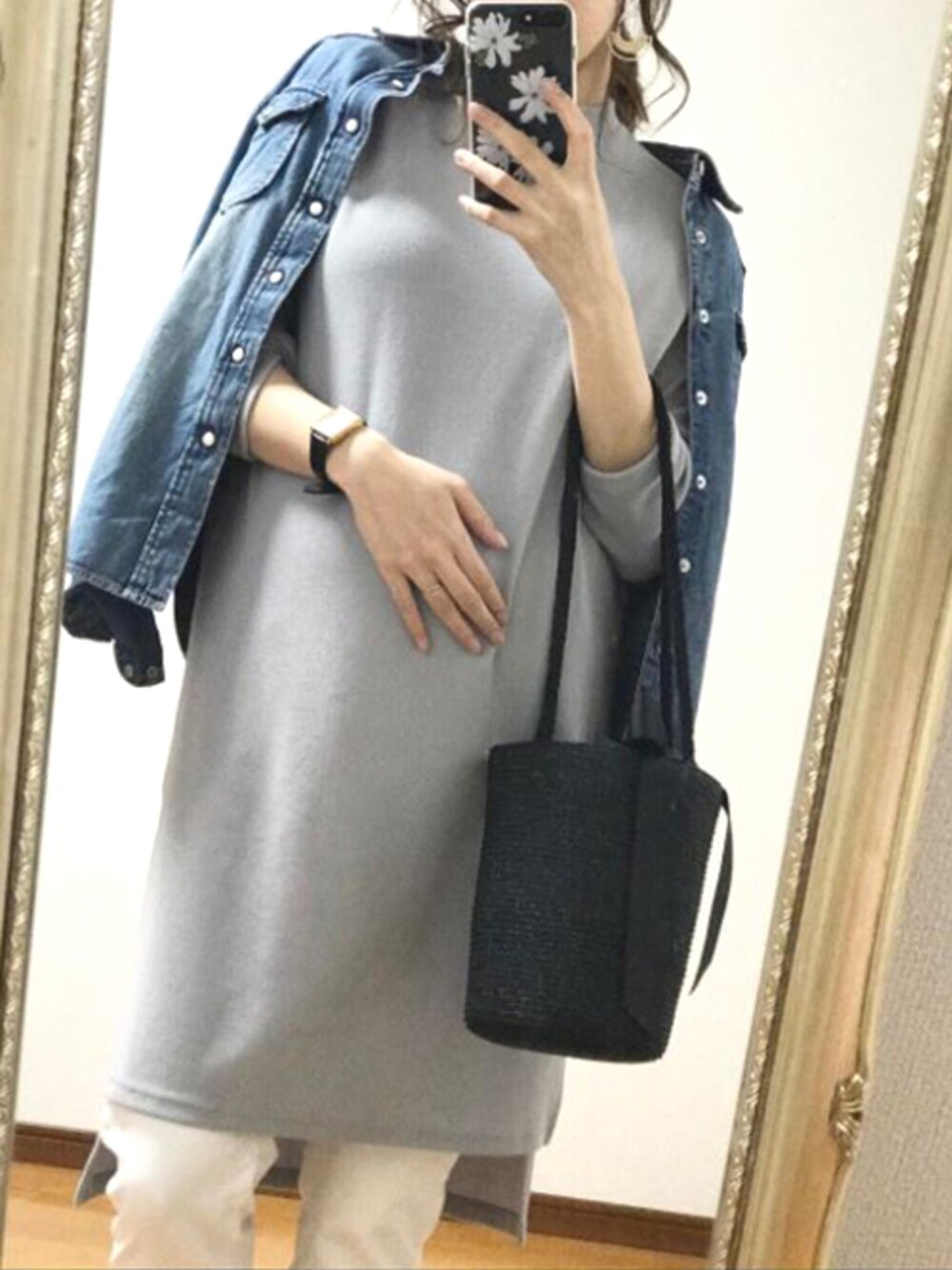 「ワンピース、カジュアル、グレー、妊婦、ロンT、ミドル丈、マタニティ、ママコーデ、ママファッション、マタニティコーデ」｜CHOCOAさん（レディース・164cm）の夏コーディネートの1枚目の写真