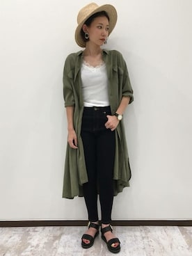 「JEANASIS（ジーナシス）のアイテム（シャツワンピース）」を使った、JEANASIS 新宿ミロード店STAFFさん（レディース・158cm）の春コーディネート