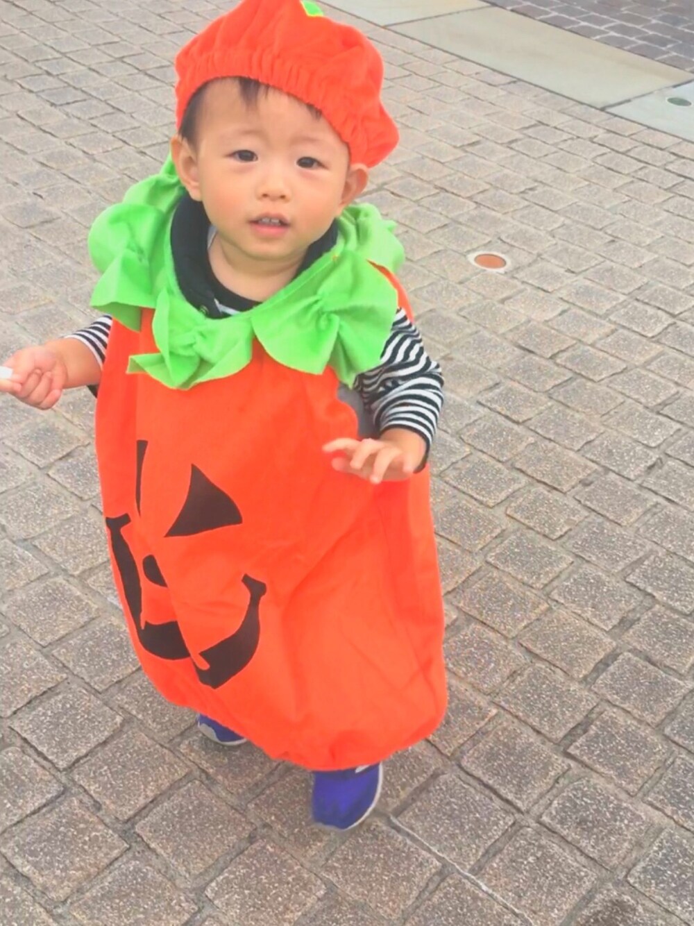 「ハロウィン、wearhalloween2018、おとこのこ、1歳、一歳、80cm、かぼちゃのお化け」｜「しまむらのアイテム（Tシャツ/カットソー、ホワイト系）」を使った、rkさん（キッズ・80cm）の秋コーディネートの1枚目の写真