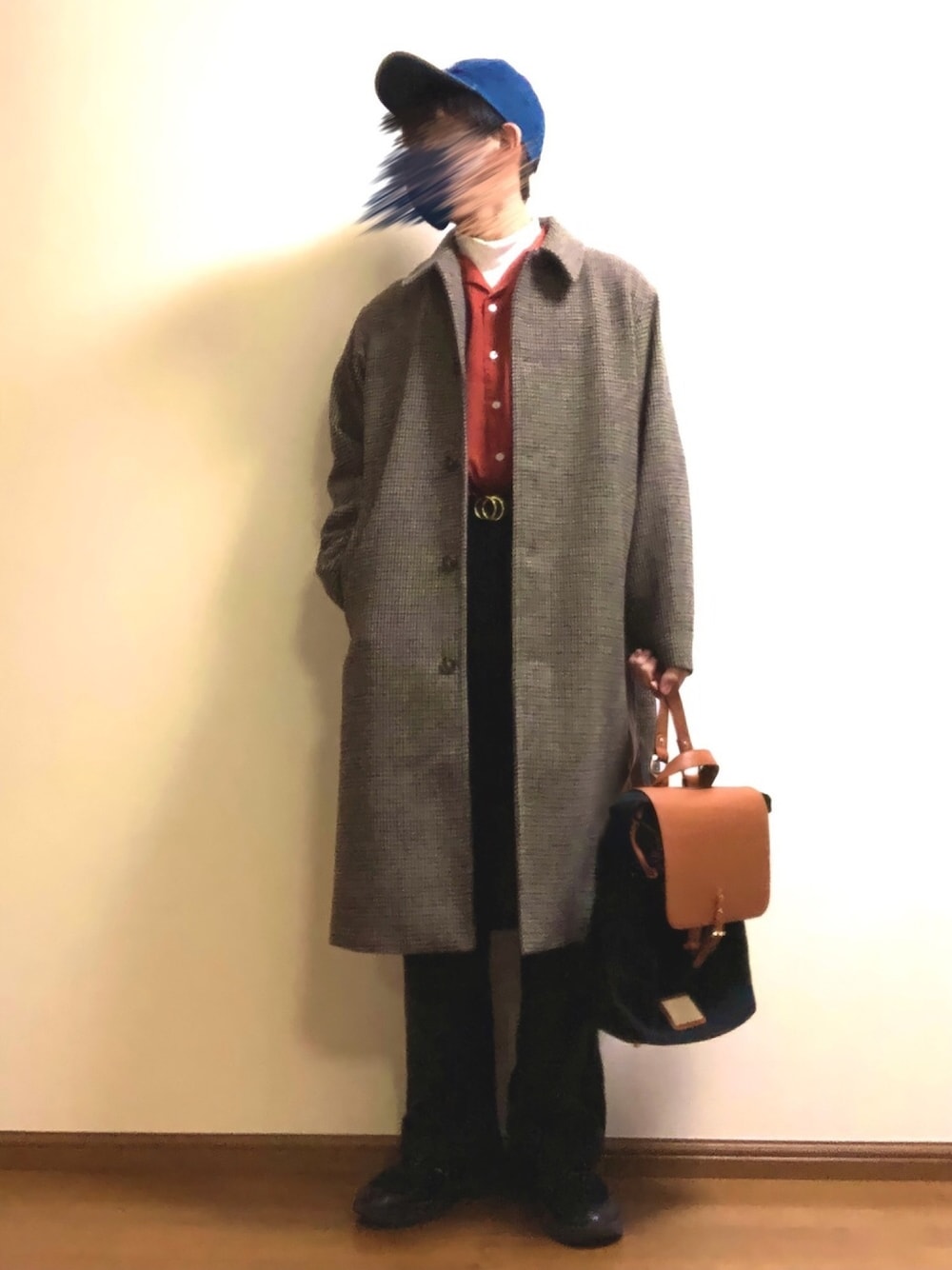 「お洒落さんとつながりたい、休日スタイル、カジュアルコーデ、オレンジ、オトナカジュアル、ステンカラーコート、ロングコート、冬コーデ、プチプラ、高校生」｜「ConfirmのConfirm / コンファーム ステンカラーコート（ステンカラーコート、ベージュ系）」を使った、木豆寸さん（メンズ・170cm）の冬コーディネートの1枚目の写真