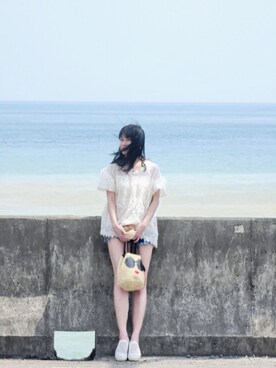 「Lulus（-）のアイテム」を使った、Vivian Chiuさん（レディース・158cm）の春コーディネート