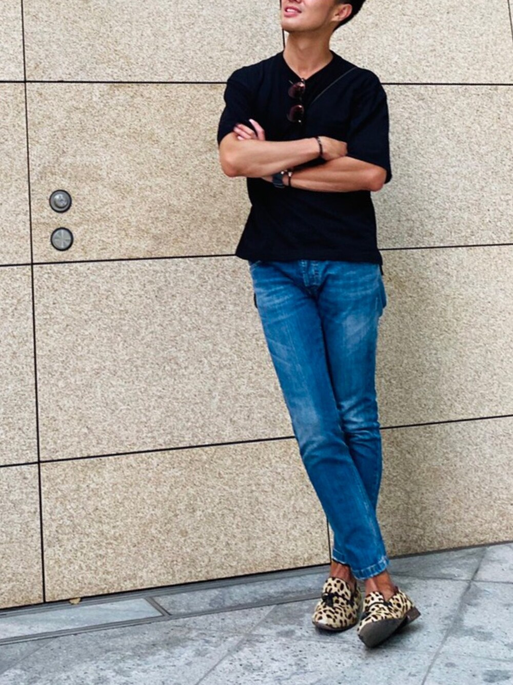 「UNIQLOのオーバーサイズクルーネックT（半袖）（Tシャツ/カットソー、ブルー系）」を使った、湖太郎@商社ファッション男子さん（メンズ・177cm）の夏コーディネートの1枚目の写真