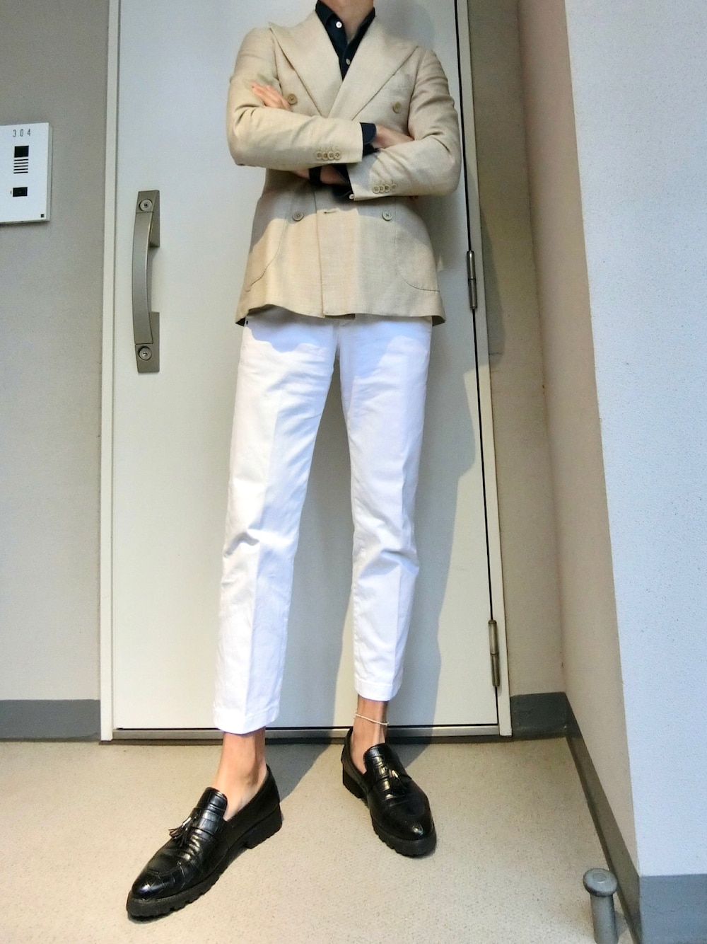 「BEAMS Fのアイテム（テーラードジャケット、ベージュ系）」を使った、湖太郎@商社ファッション男子さん（メンズ・177cm）の春コーディネートの1枚目の写真