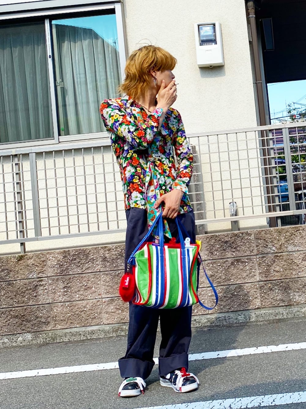 ショルダーバッグを使った「G-DRAGON」の人気ファッション