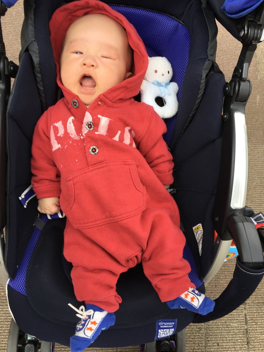「ベビーコーデ、ベビー、赤ちゃん、あかちゃんコーデ、イオン、お出かけコーデ、週末コーデ」｜「POLO RALPH LAURENのアイテム（ロンパース、レッド系）」を使った、KANATUSさん（レディース・157cm）の秋コーディネートの1枚目の写真