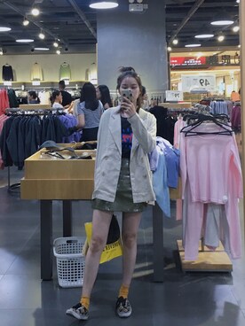 侯儿大脑门儿さんのコーディネート