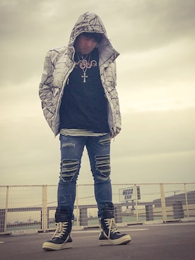 「Chrome Hearts」｜「アイテム（ダウンジャケット/コート）」を使った、くすしんさん（メンズ・175cm）の冬コーディネート