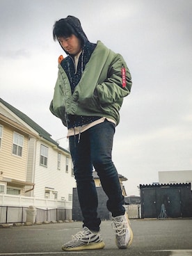 「minedenim」｜「アイテム（MA-1）」を使った、くすしんさん（メンズ・175cm）の冬コーディネート