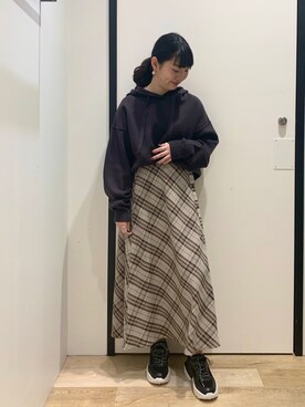 「OZOC（オゾック）のアイテム（スニーカー）」を使った、sumicaさん（レディース・157cm）の冬コーディネート