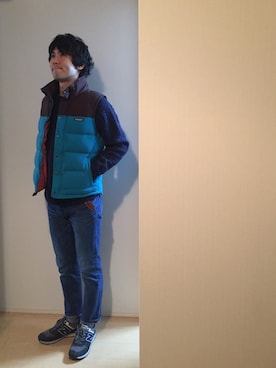 「BLUE BLUE（ブルーブルー）のアイテム（ニット/セーター）」を使った、トモッティさん（メンズ・174cm）の冬コーディネート