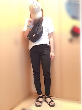 「Guess（ゲス）のアイテム（キャップ）」を使った、かなやんやんさん（レディース・155cm）の夏コーディネート