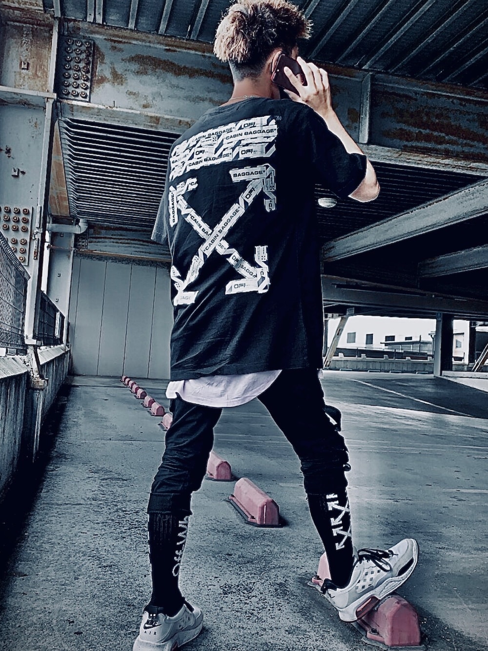 Simpleくん|off whiteのTシャツ/カットソーを使ったコーディネート - WEAR