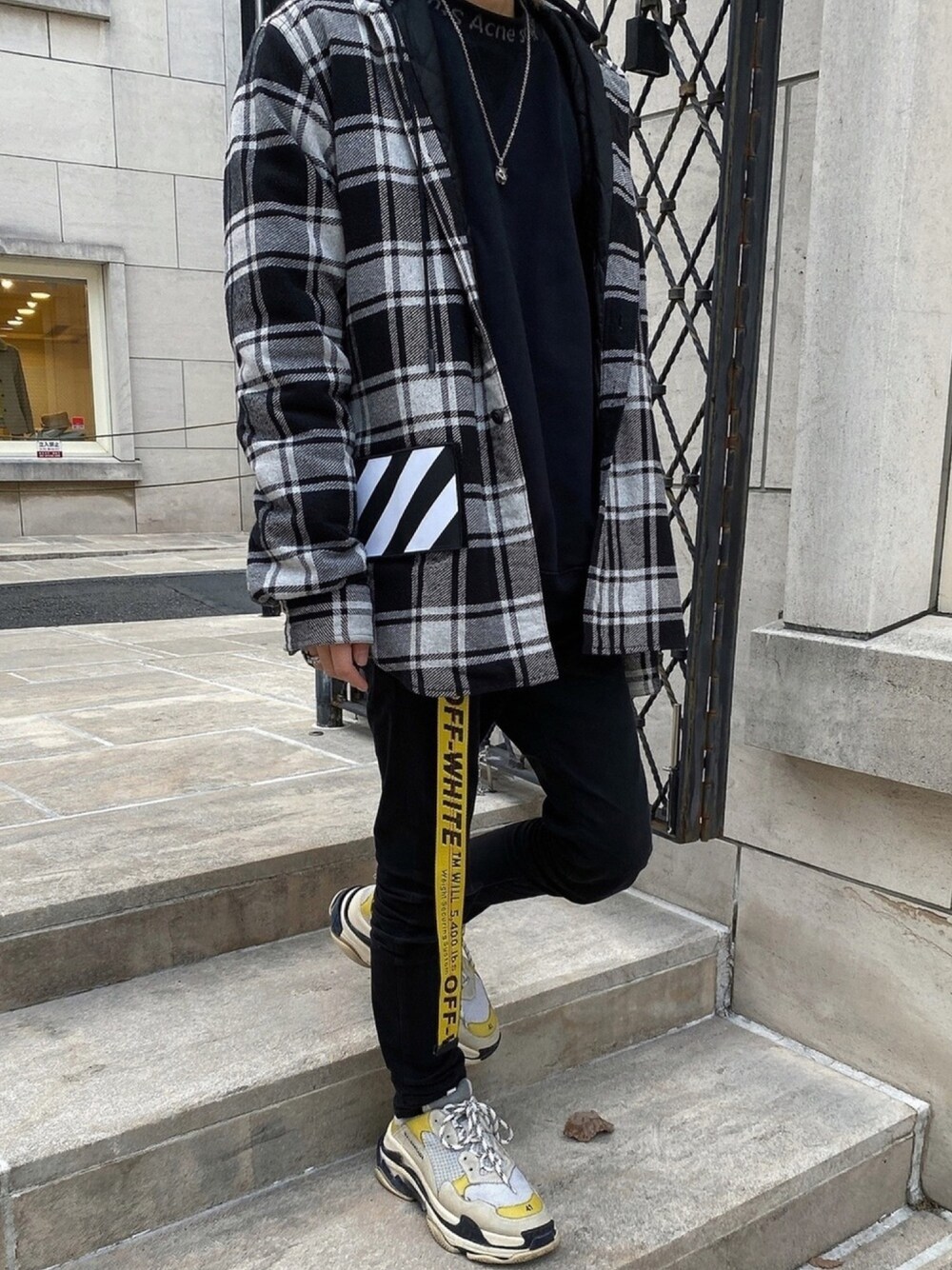 「チェック、ハイブランド、GUCCI、スウェット、いいね返し、今日のコーデ、低身長コーデ、低身長、相互フォロー、パステル映える春」｜「off whiteのアイテム（ジャケット/アウター、グレー系）」を使った、Date(だて)さん（メンズ・168cm）の春コーディネートの1枚目の写真