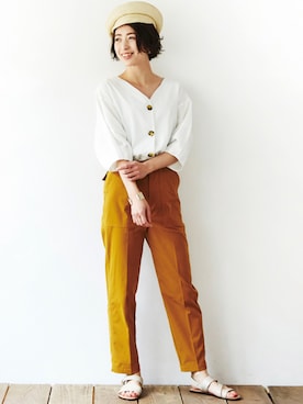 「アイテム（カーゴパンツ、イエロー系）」を使った、Laveange officialさん（レディース・163cm）の春コーディネート