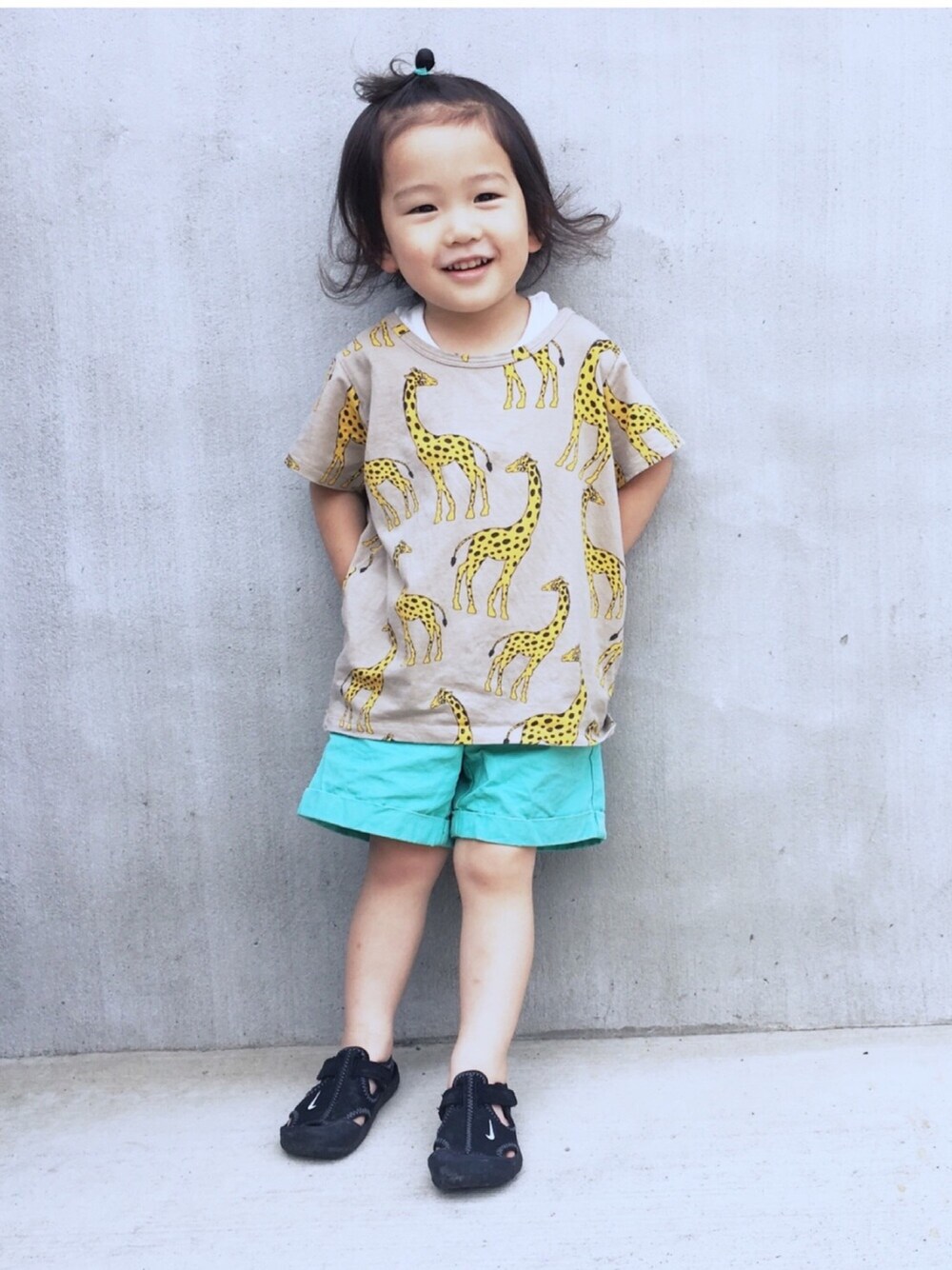 「ドラフトギャップ、キッズコーデ、キッズファッション」｜「Mini Rodiniのアイテム（Tシャツ/カットソー、ベージュ系）」を使った、ちゅんさん（キッズ・90cm）の夏コーディネートの1枚目の写真