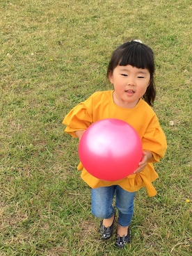 「アイテム（バレエシューズ、ブラック系）」を使った、あつさん（キッズ・90cm）の秋コーディネート