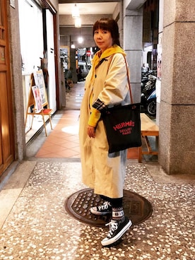「PULL&BEAR（プルアンドベア）のアイテム（トレンチコート）」を使った、洪肯蒂さん（レディース・153cm）の冬コーディネート