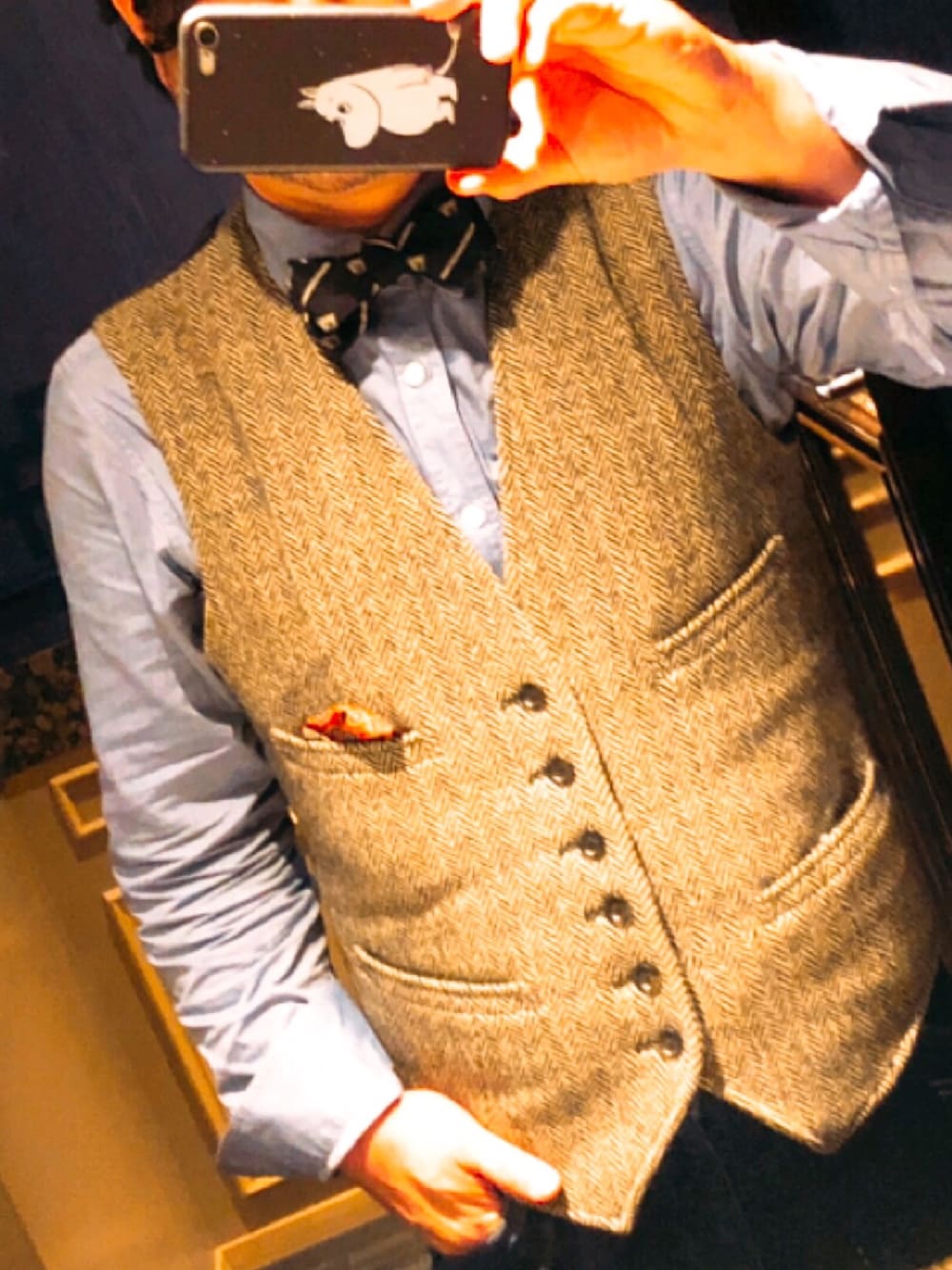 「へリンボーン、ベストスタイル、oxford shoes、ブルドッグ柄、BDシャツ、UNIQLO、UNIQLO U、ユニクロ、オトナカジュアル、パーティースタイル」｜「UNIQLOのアイテム（デニムパンツ、ブルー系）」を使った、まゆChan  さん（メンズ・169cm）の冬コーディネートの1枚目の写真