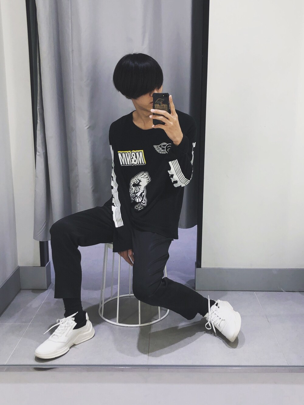 「PRADA、CELINE、Stella McCartney、モード」｜「STELLA McCARTNEYのStella McCartney - プリント ロングtシャツ - men - コットン - S（Tシャツ/カットソー、ブラック系）」を使った、Uさん（メンズ・181cm）の夏コーディネートの1枚目の写真