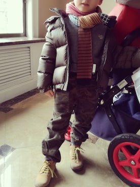 「MONCLER（モンクレール）のアイテム（ダウンジャケット/コート）」を使った、KAKA.Sさん（キッズ・100cm）の冬コーディネート