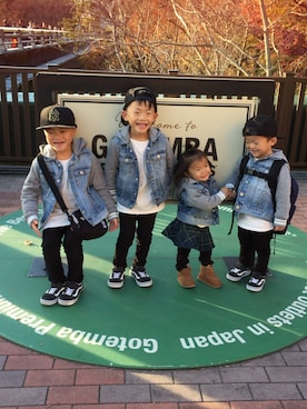 「CHUMS（チャムス）のアイテム（ショルダーバッグ）」を使った、4kidsママさん（キッズ・110cm）の秋コーディネート