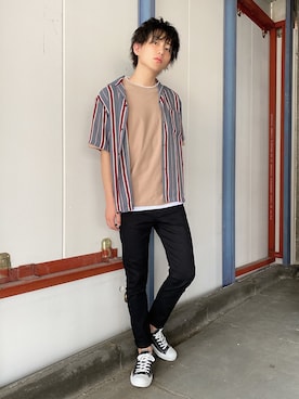 「WEGO（ウィゴー）のアイテム（スニーカー）」を使った、西村智也さん（メンズ・178cm）の秋コーディネート