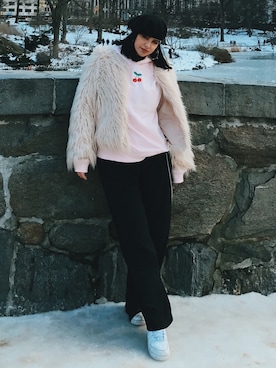 「faux fur」｜「アイテム（その他アウター）」を使った、acidraiiinさん（レディース・170cm）の春コーディネート