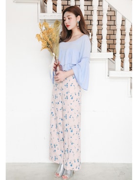 「花柄パンツ」｜「アイテム（サンダル）」を使った、kormarchさん（レディース・167cm）の春コーディネート