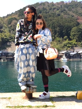 「カップル」｜「アイテム（スリッポン）」を使った、mmymmyさん（レディース・162cm）の春コーディネート